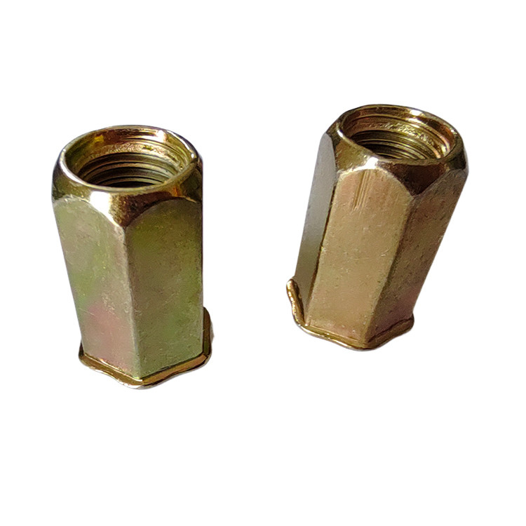 Acciaio al carbonio placcato al zinco giallo a piccola testa con nocciolo di rivetto aperto full hex con standard DIN