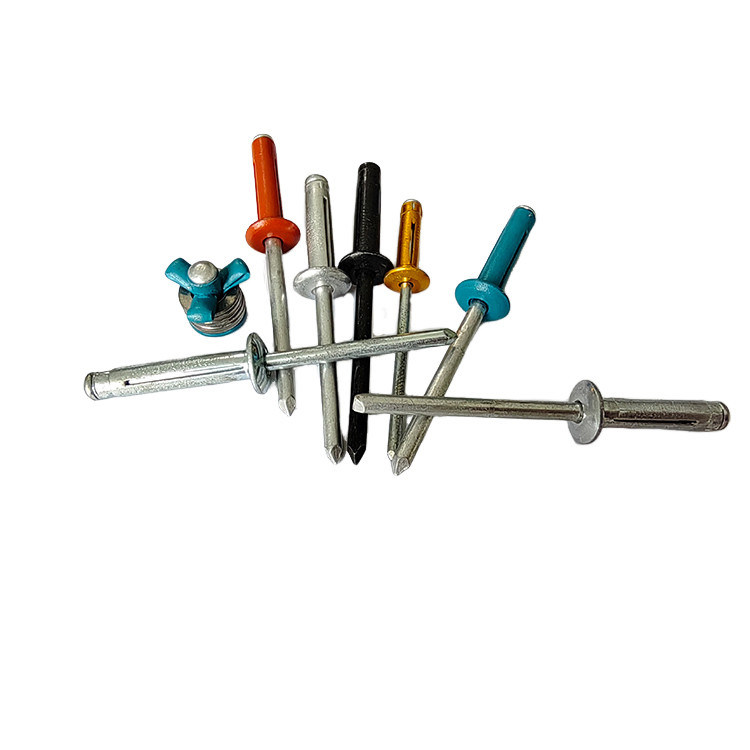 Rivetti resistenti all'acqua per uso esterno Lanterne Rivetti in DIN Standard